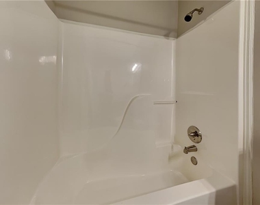 70 Leighs Grove Way - Photo Thumbnail 13