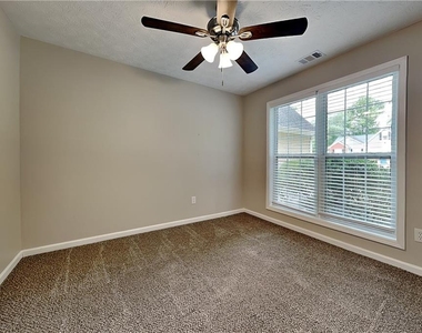 70 Leighs Grove Way - Photo Thumbnail 10