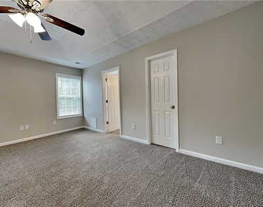 70 Leighs Grove Way - Photo Thumbnail 8