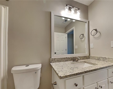 70 Leighs Grove Way - Photo Thumbnail 12