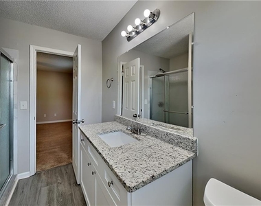 107 Ivy Trace Lane - Photo Thumbnail 8