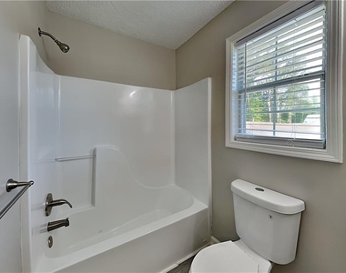 107 Ivy Trace Lane - Photo Thumbnail 15