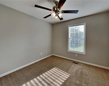 107 Ivy Trace Lane - Photo Thumbnail 10