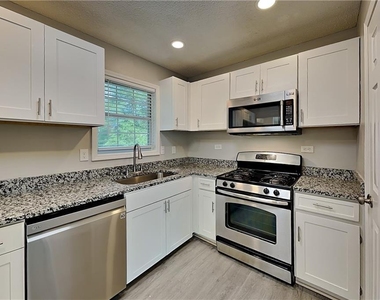 107 Ivy Trace Lane - Photo Thumbnail 3