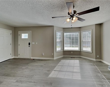 107 Ivy Trace Lane - Photo Thumbnail 1