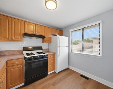 18 Dennis Court - Photo Thumbnail 4