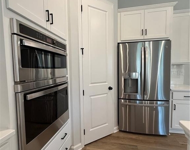 3235 Willow Glade Trail - Photo Thumbnail 14