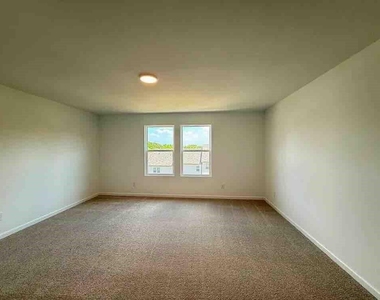 6761 Armonia Drive - Photo Thumbnail 9