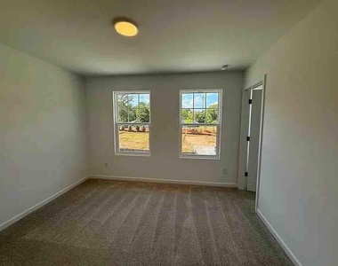 6761 Armonia Drive - Photo Thumbnail 5