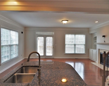 10829 Yorkwood Street - Photo Thumbnail 16