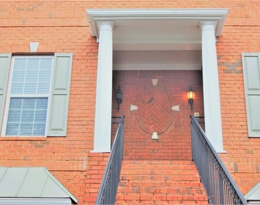 10829 Yorkwood Street - Photo Thumbnail 3