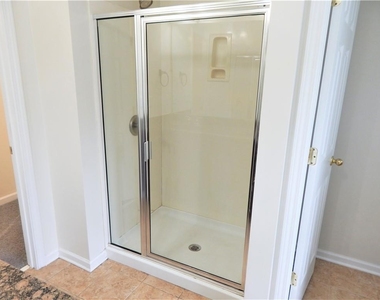 10829 Yorkwood Street - Photo Thumbnail 38