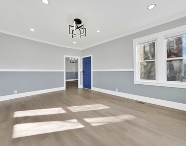 41 W 14th Place - Photo Thumbnail 5