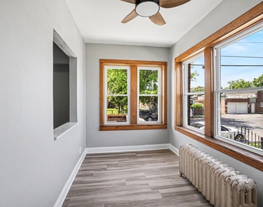 1542 S 60th Court - Photo Thumbnail 10