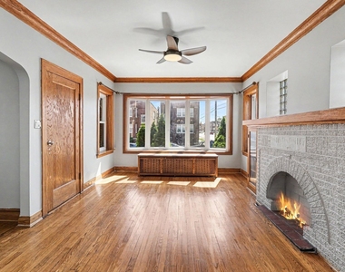 1542 S 60th Court - Photo Thumbnail 2