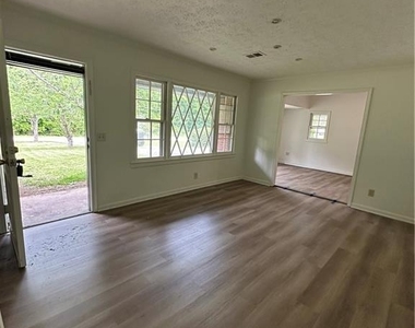 393 Old Acworth Road - Photo Thumbnail 7