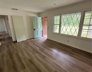 393 Old Acworth Road - Photo Thumbnail 9