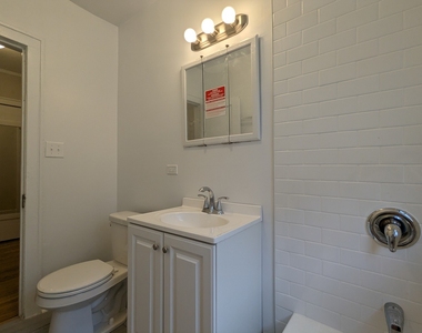 2338 N Spaulding Avenue - Photo Thumbnail 9