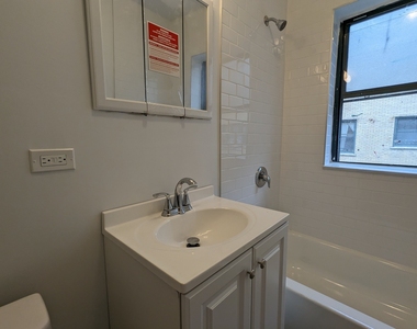 2338 N Spaulding Avenue - Photo Thumbnail 10
