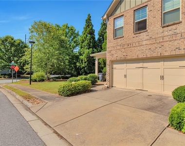 566 Jody Place - Photo Thumbnail 4