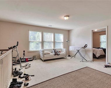 566 Jody Place - Photo Thumbnail 20