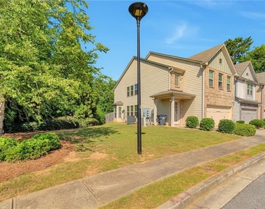 566 Jody Place - Photo Thumbnail 3