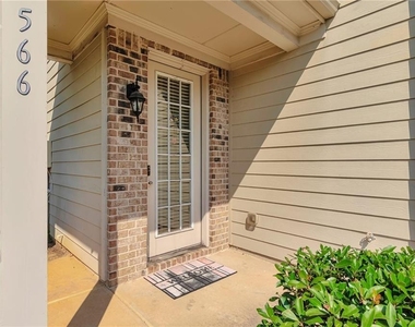 566 Jody Place - Photo Thumbnail 2