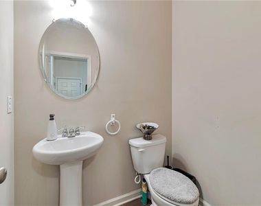 566 Jody Place - Photo Thumbnail 18