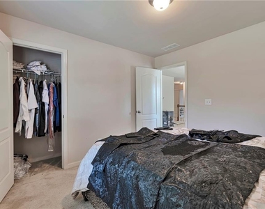 566 Jody Place - Photo Thumbnail 25