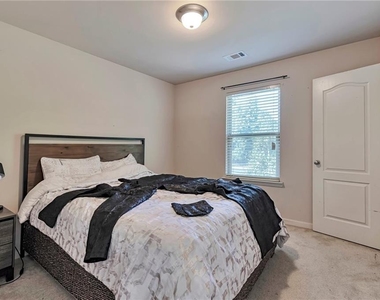 566 Jody Place - Photo Thumbnail 24
