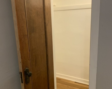 5352 N Winthrop Avenue - Photo Thumbnail 6