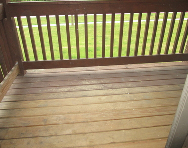 800 Brook Drive - Photo Thumbnail 4