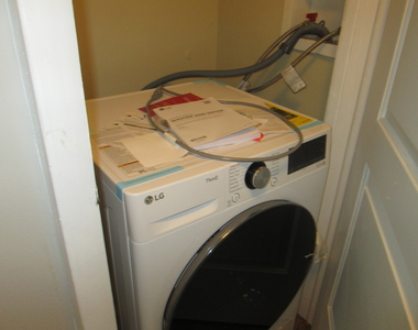 800 Brook Drive - Photo Thumbnail 19