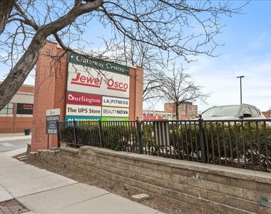 1791 W Howard Street - Photo Thumbnail 22
