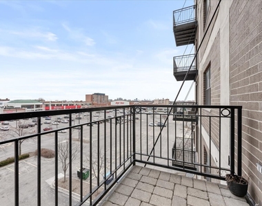 1791 W Howard Street - Photo Thumbnail 7