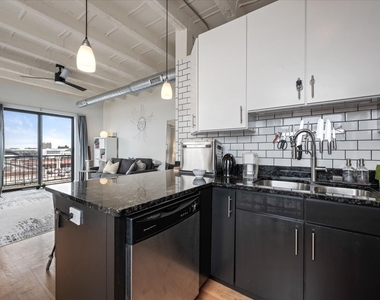 1791 W Howard Street - Photo Thumbnail 10