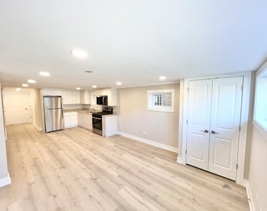 5547 N Central Avenue - Photo Thumbnail 8