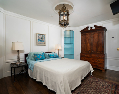 856 Hinman Avenue - Photo Thumbnail 7