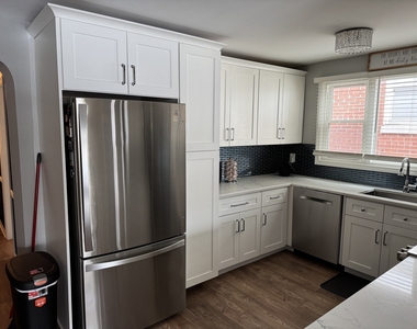 2524 W 109th Place - Photo Thumbnail 5