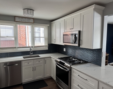 2524 W 109th Place - Photo Thumbnail 6