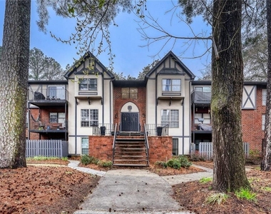 6851 Roswell Road - Photo Thumbnail 27