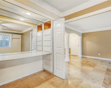6851 Roswell Road - Photo Thumbnail 15