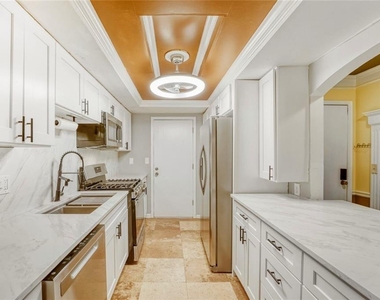 6851 Roswell Road - Photo Thumbnail 11