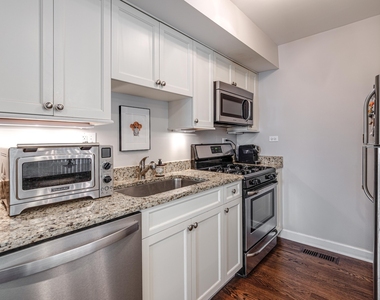 15 E North Avenue - Photo Thumbnail 7
