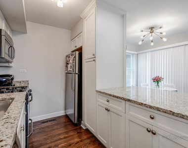 15 E North Avenue - Photo Thumbnail 3