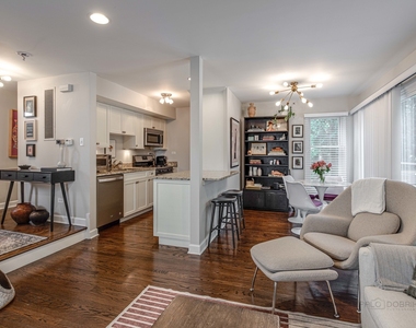 15 E North Avenue - Photo Thumbnail 2
