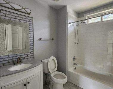 969 Light House Way - Photo Thumbnail 15