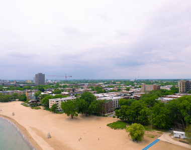 1055 W Pratt Boulevard - Photo Thumbnail 2