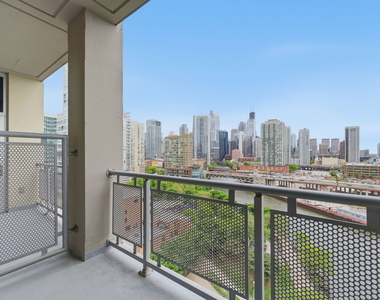 700 N Larrabee Street - Photo Thumbnail 10