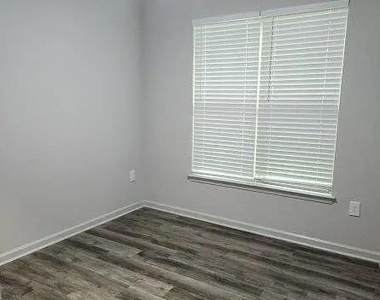 3450 Forrest Park Road Se - Photo Thumbnail 4